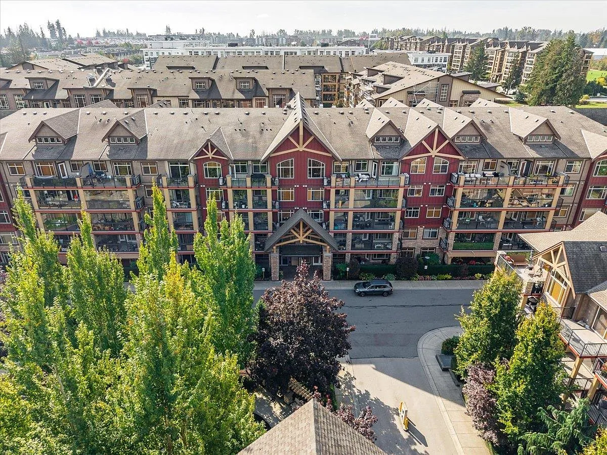 8288 207a St #225 photo 1