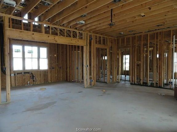 4th image of 4826 Coopers Hawk Dr