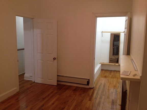 4th image of 306 Marion St #1