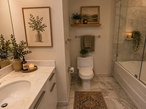 4th image of 1060 Brickell Ave APT 1503