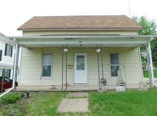 116 S 12th St, Chariton, IA 50049