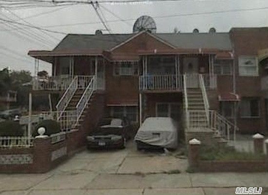 2nd image of 984 E 106th St