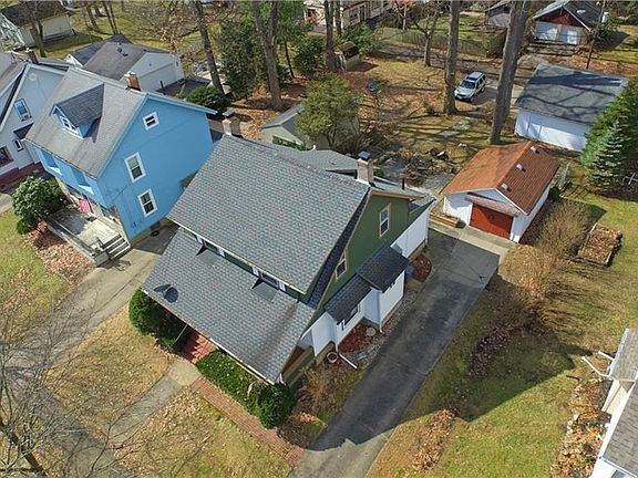 2nd image of 616 Washington Ave