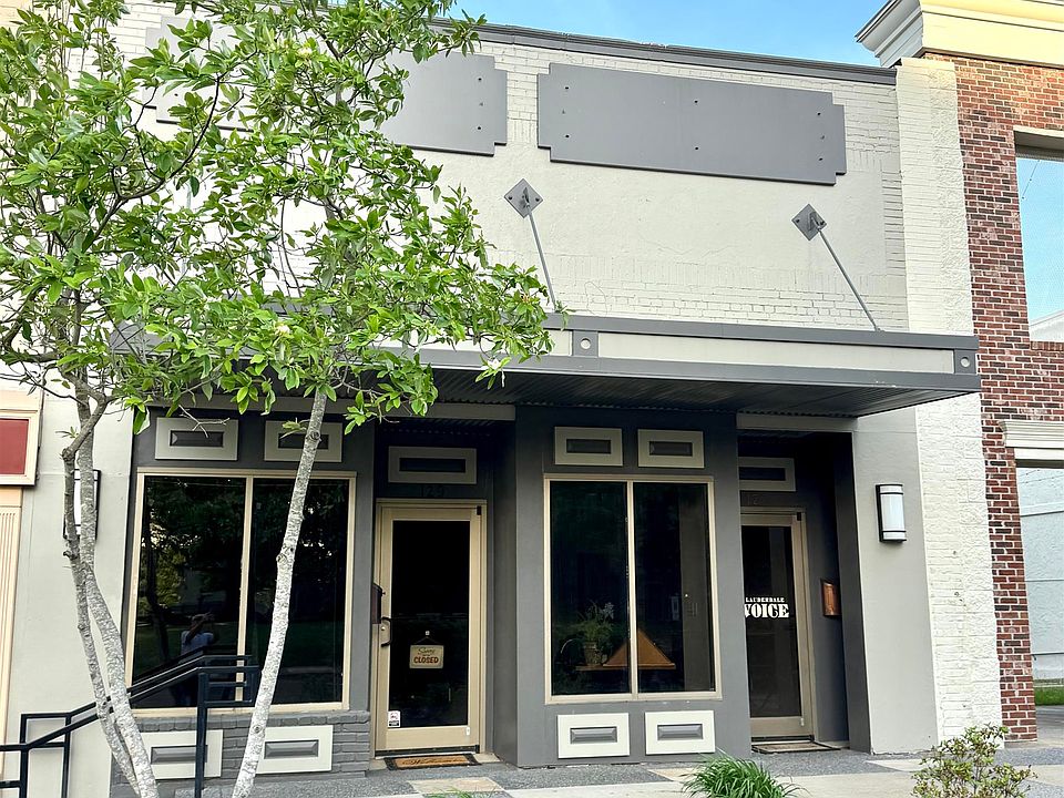 1st image of 129 N Main St