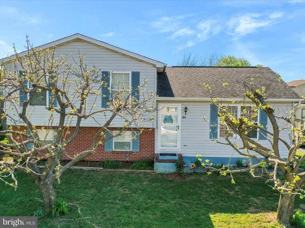 104 Midnoon Dr, Martinsburg, WV 25404