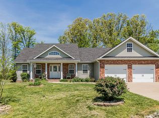 1736 Heritage Ct, Carterville, IL 62918