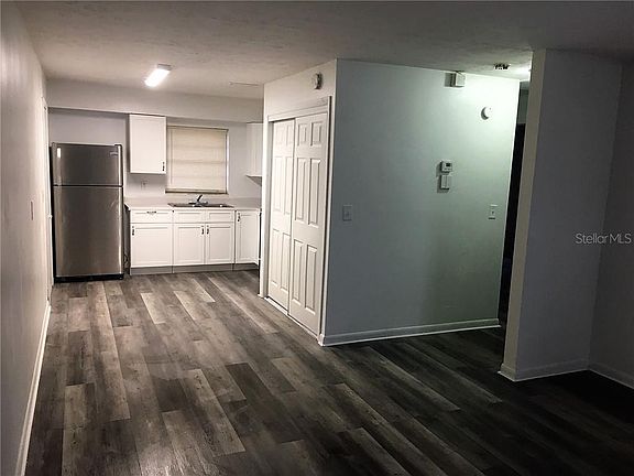 3rd image of 7527 Lakeshore Dr