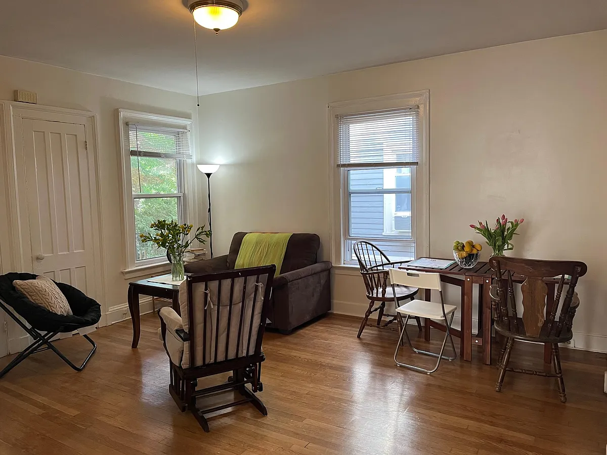 Building Photo - 34 Edwards St #1