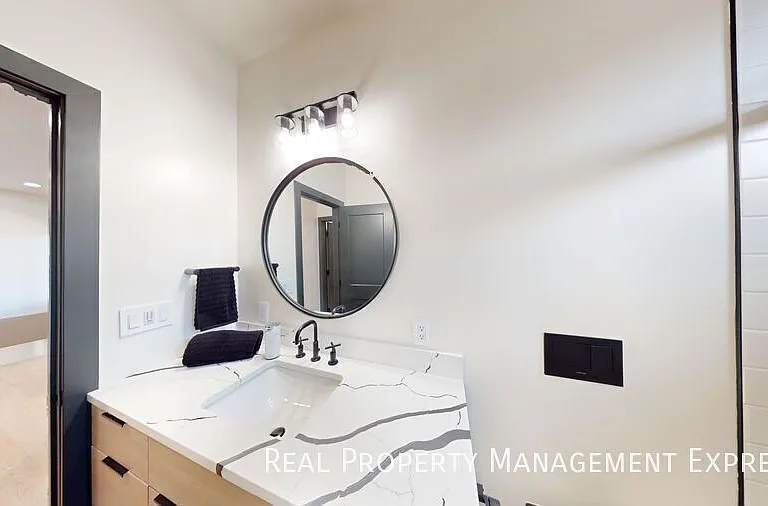 313 N Red Spruce Ave — Photo 12