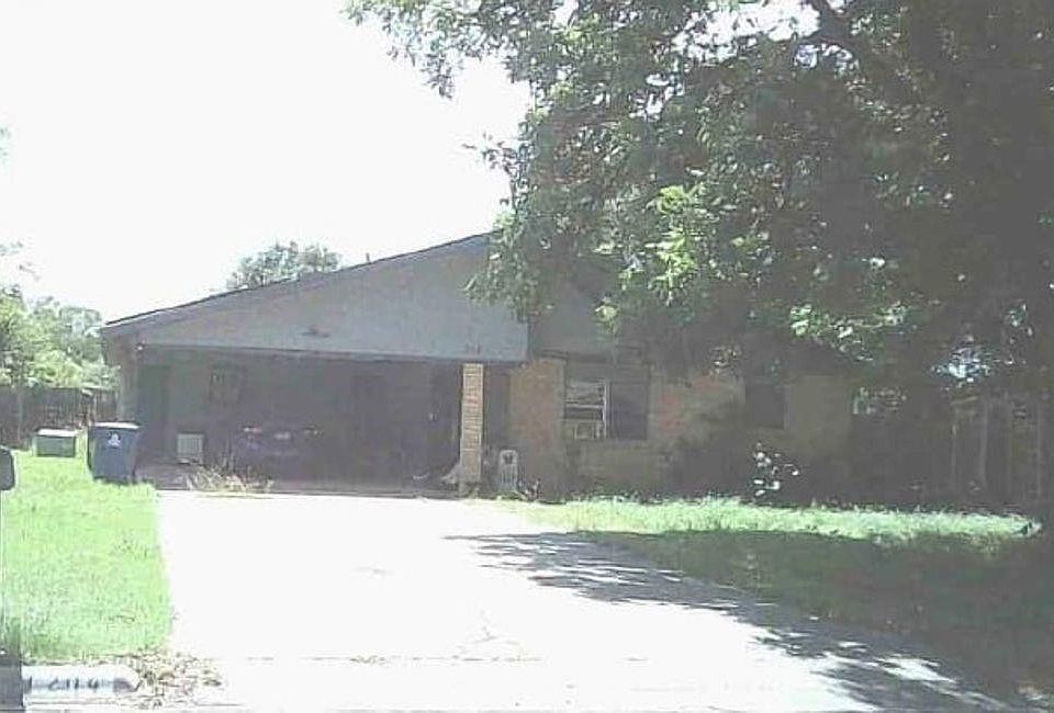 1st image of 204 Circle Dr