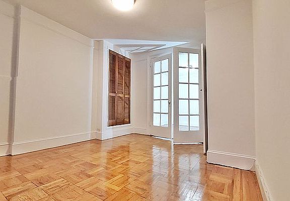 4th image of 87 1st Ave #2B