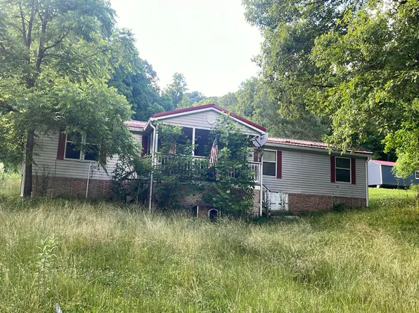828 Toney Creek Rd, Scarbro, WV 25917