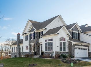 3857 Meadow View Farm Rd, Newtown Square, PA 19073