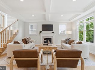 2707 1st St S, Arlington, VA 22204