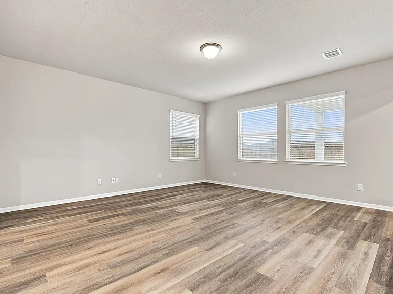 18518 Karlynn St — Photo 9