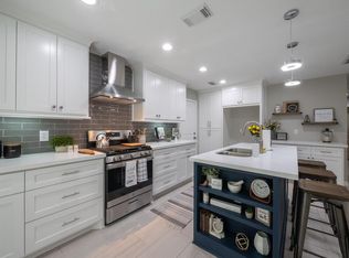 6 Smokey Oak Rd, Spring, TX 77381