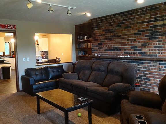 2nd image of 7431 Pasadena Cir