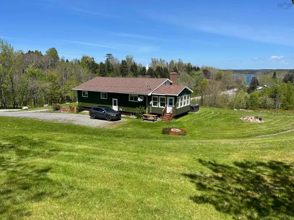 104 Green St, Guysborough, NS B0H 1N0