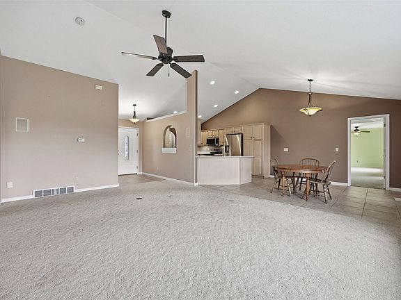 5th image of 3386 64th St