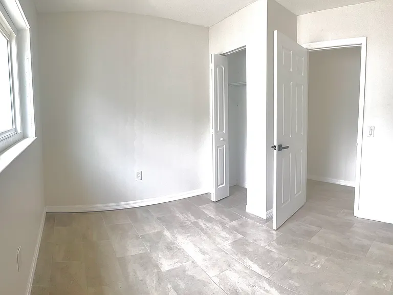 526 W Spruce St #B — Photo 6