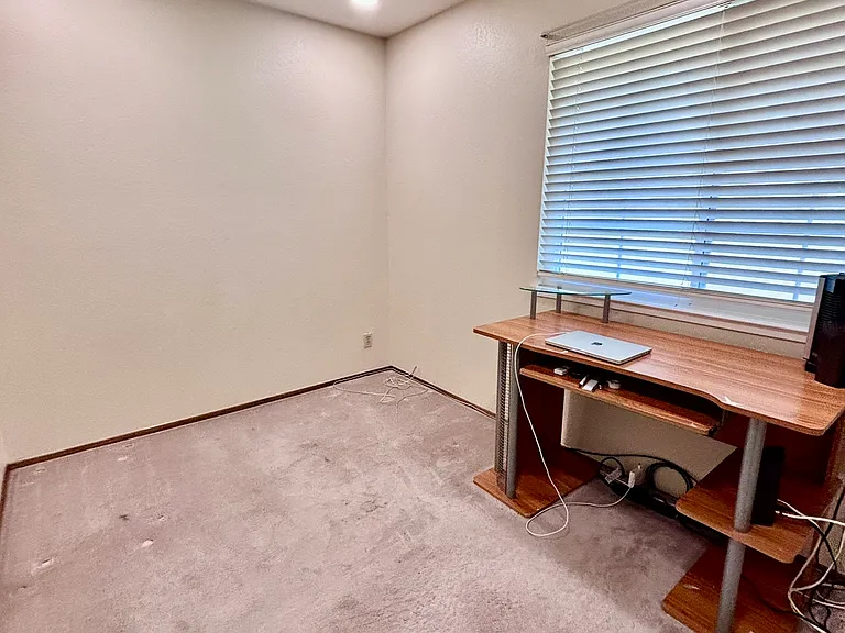 1084 Sunrise Dr — Photo 28