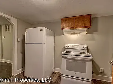 276 E Loudon Ave — Photo 1