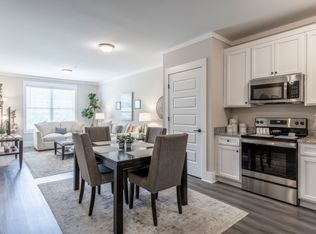 110 Riverside Dr #109, Matamoras, PA 18336