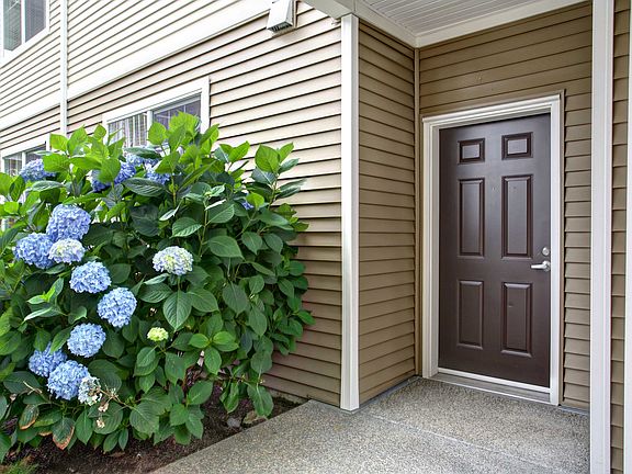 5th image of 5916 Lindsay Ave SE #B-1