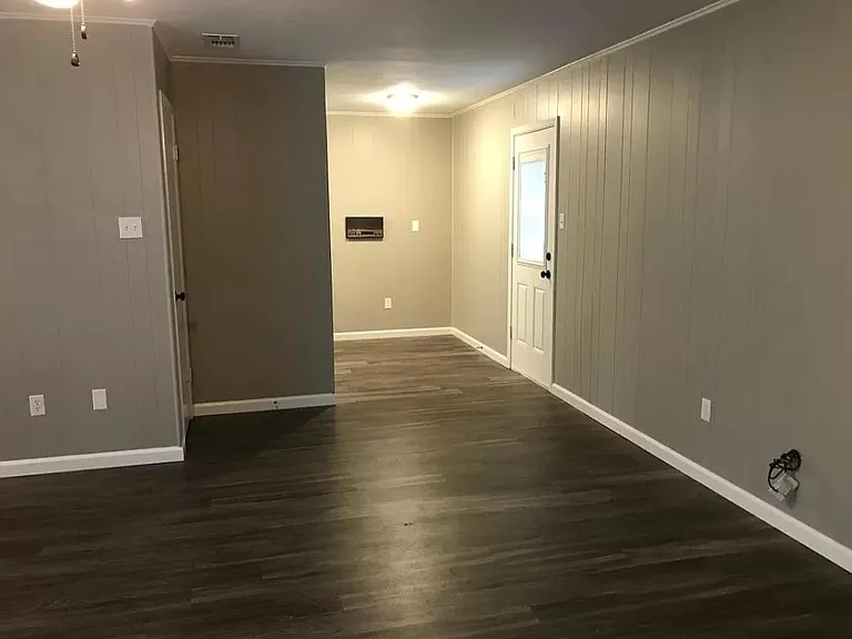 2907 Greenhills Dr — Photo 5