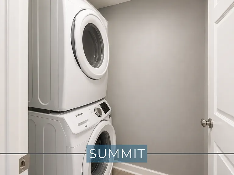 Summit Penn Place — Photo 18