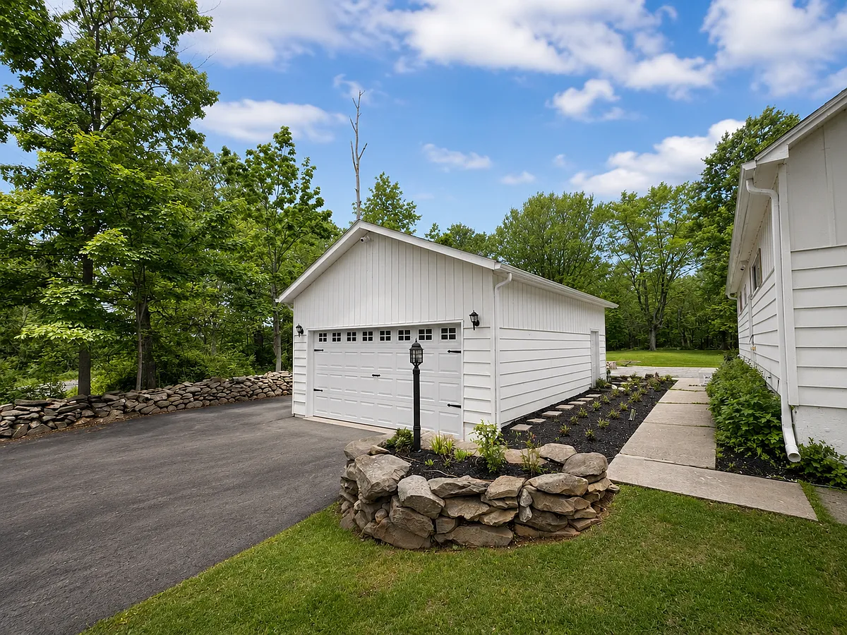 Building Photo - 117 Highland Lake Rd