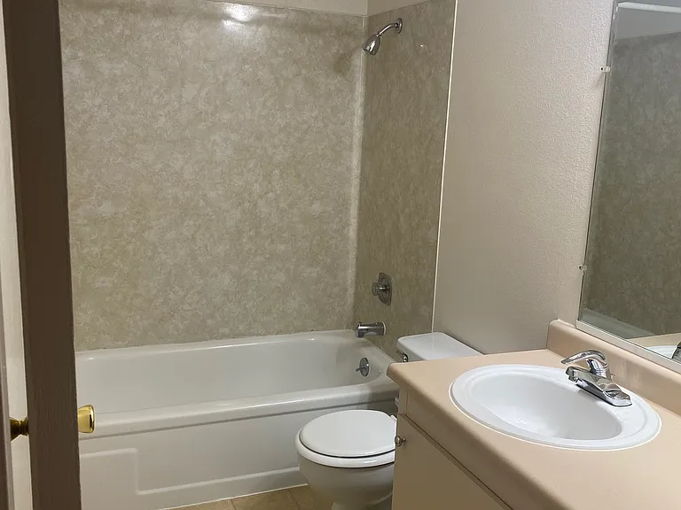 4954 Liberty Rd S — Photo 8