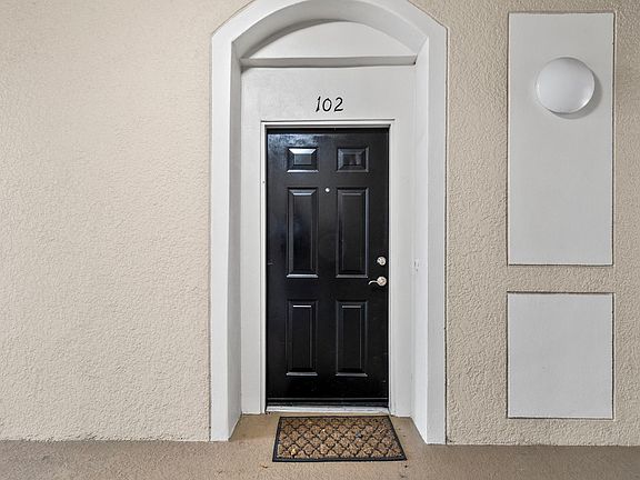 3rd image of 6402 Cava Alta Dr Unit 102