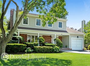 16 Doone Dr, Syosset, NY 11791