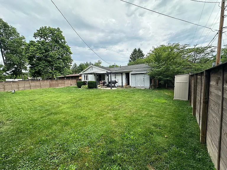 180 Lisa Ln — Photo 5