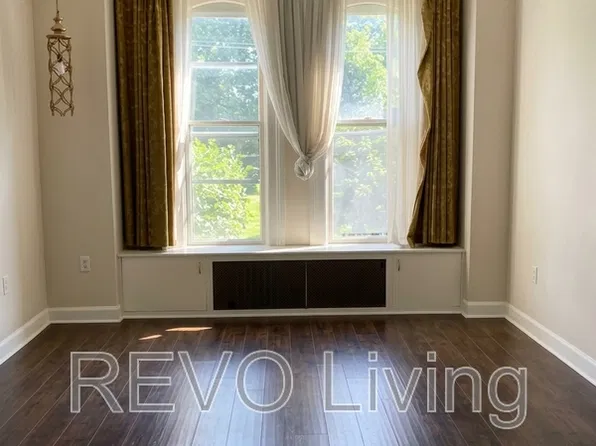 127 Ontario St, Saint Catharines, ON