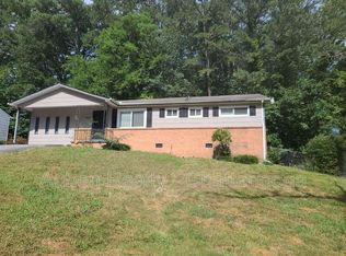 903 Curleque Dr, Chattanooga, TN 37411