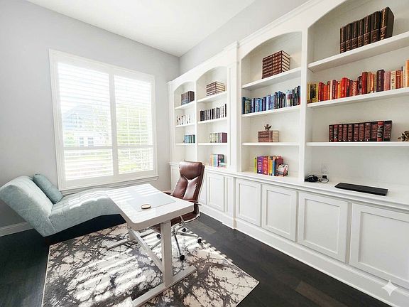 5th image of 3328 Zenyatta Ct