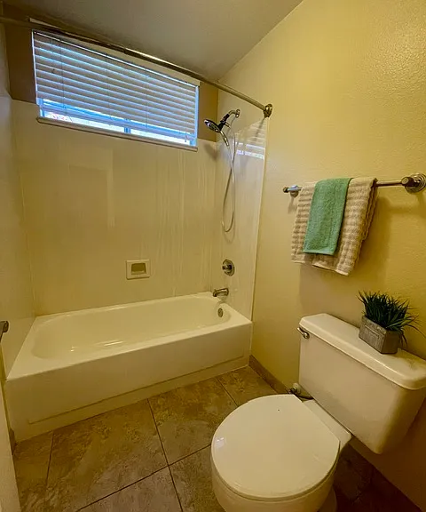 4157 N Everest — Photo 16