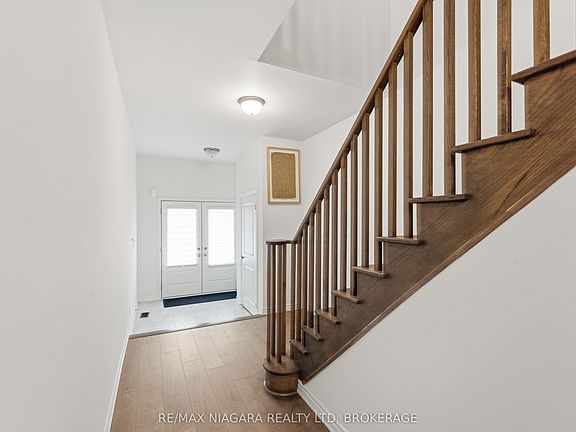 5th image of 56 Sapphire Way