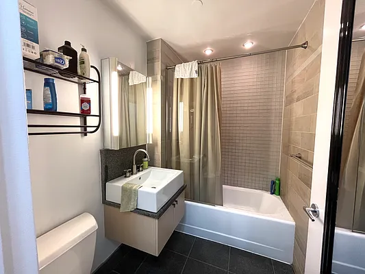 Rented by BATTERY PARK CITY RESIDENTIAL LLC | media 14