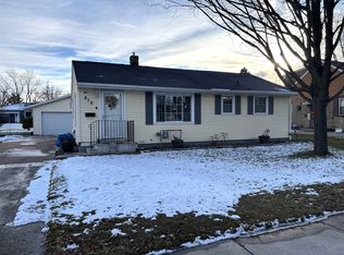 513 W 8th St, Kaukauna, WI 54130