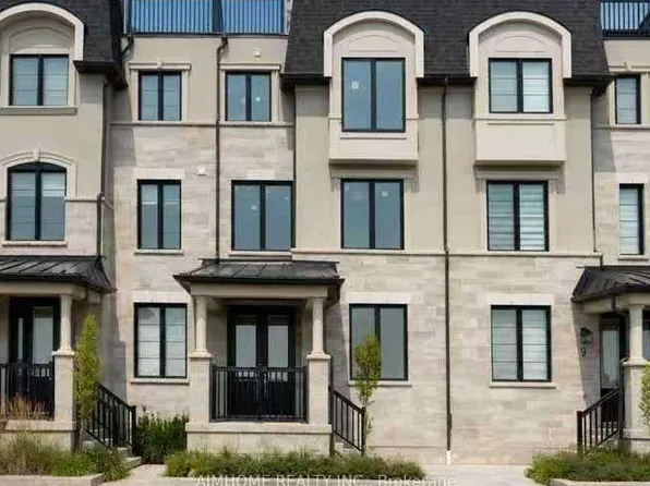 3070 John McKay Blvd #10, Oakville, ON L6H 3Z9