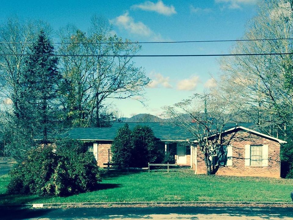2nd image of 134 Westlook Cir
