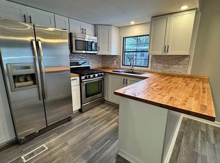 601 Fresno Cir SE, Grand Rapids, MI 49548