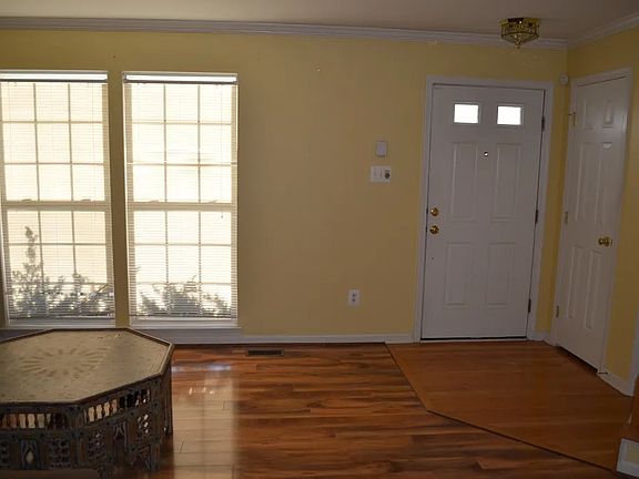 4th image of 21 N Bellwoode Dr