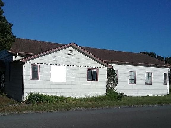 3rd image of 595 11th St SW