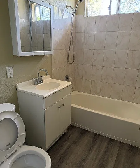 Villa Del Sol Apartments — Photo 17