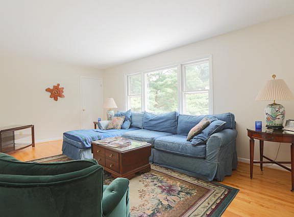 4th image of 440 Eastover Dr