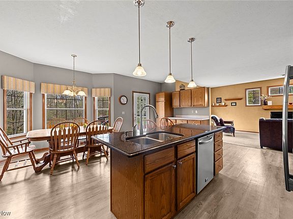 2nd image of 825 Savannah Trl